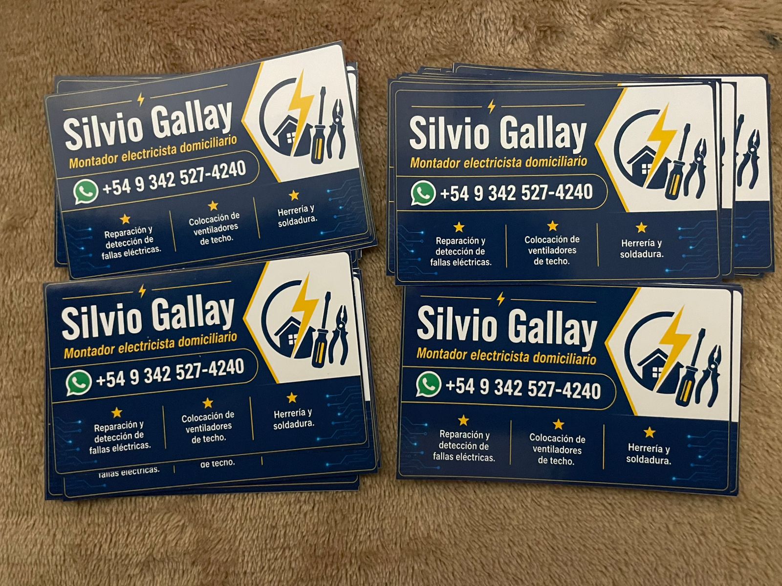 Tarjetas impresas personalizadas para marca